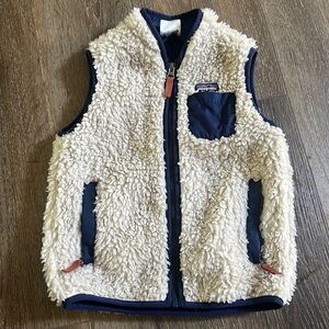 Patagonia 5T zip up toddler boy vest. Worn 1-2 times — excellent condition